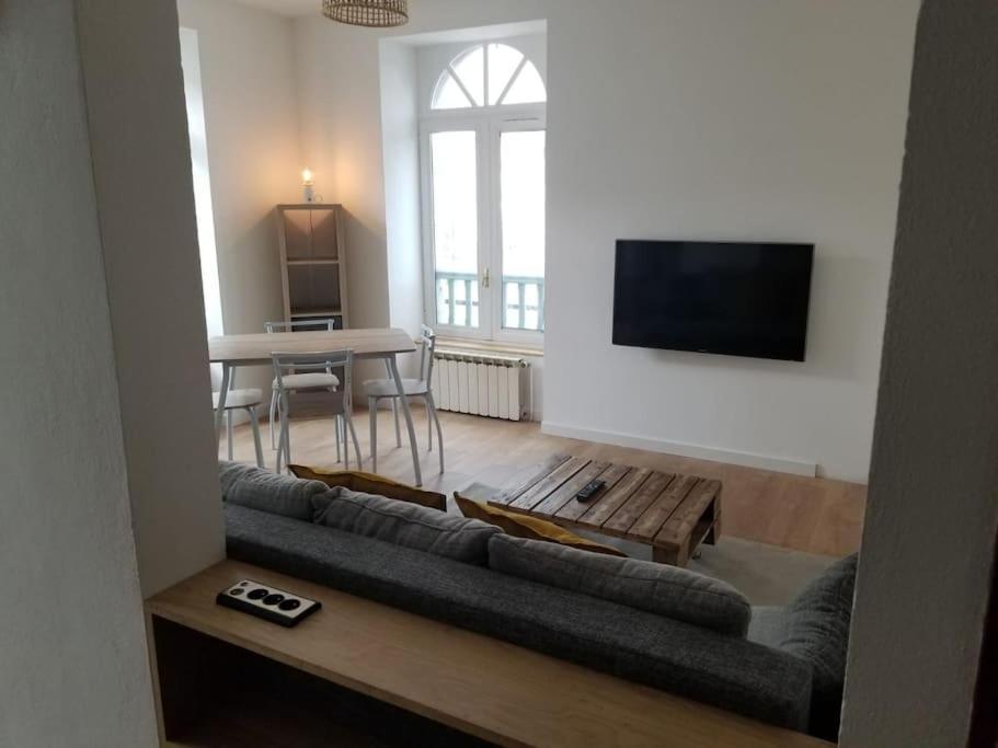 Appartement Cosy Entierement Renove Bagneres-de-Bigorre Ngoại thất bức ảnh